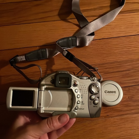 Canon powershot S1 - Picture 3 of 5